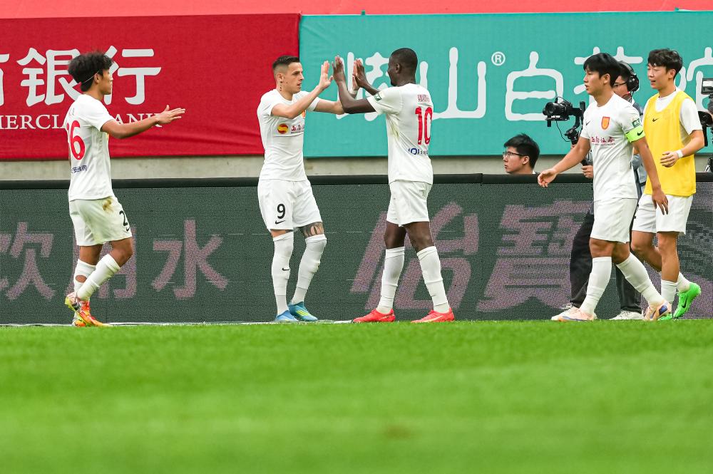 以弗林蓬速度与突破重塑边路格局深度解析其成长轨迹与未来发展前景